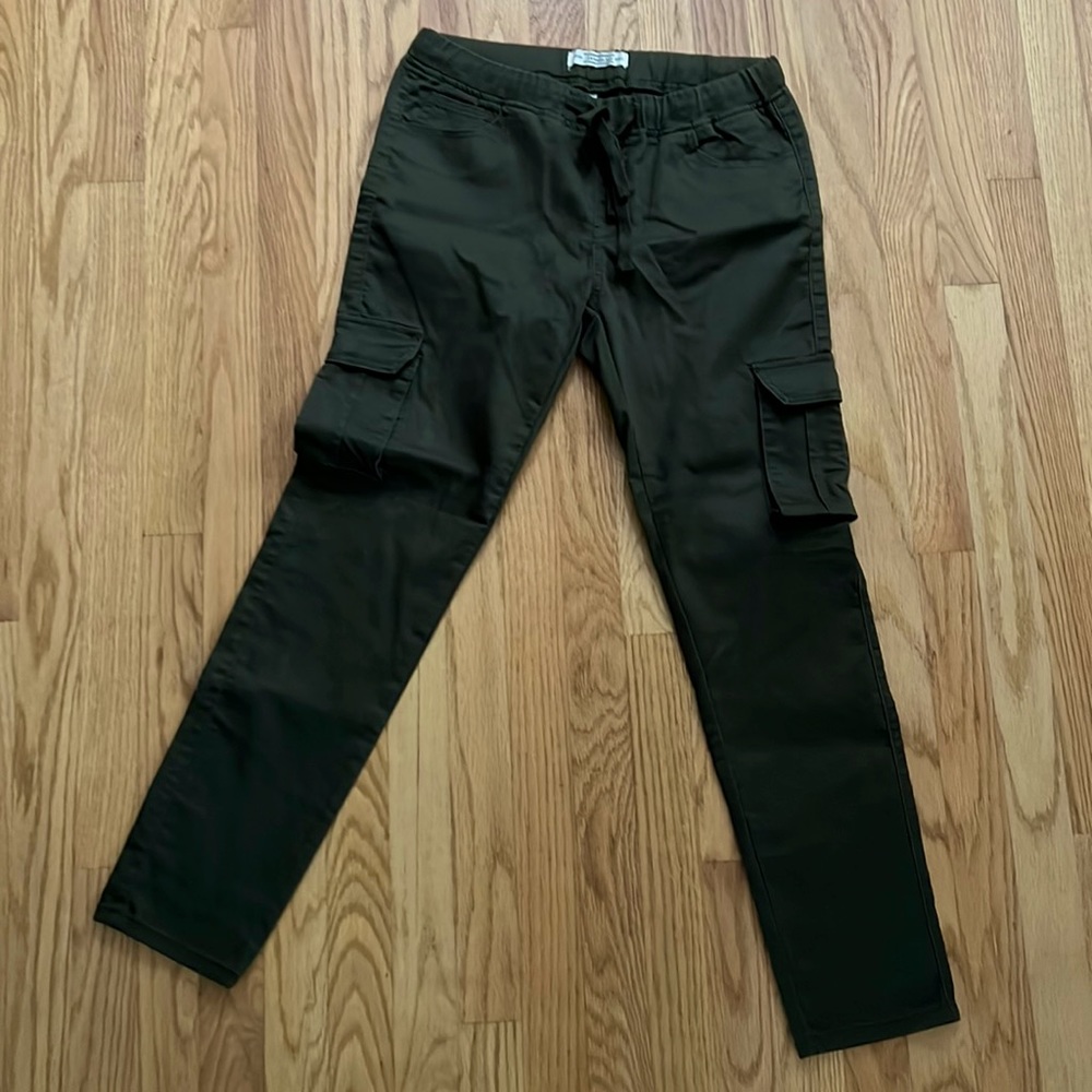 Green cargo pants